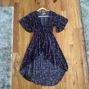 Sky & Sparrow Purple floral duster blouse. 3 Button Closure. Size Small